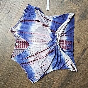 NWT VENUS COLD SHOULDER TOP SIZE LARGE